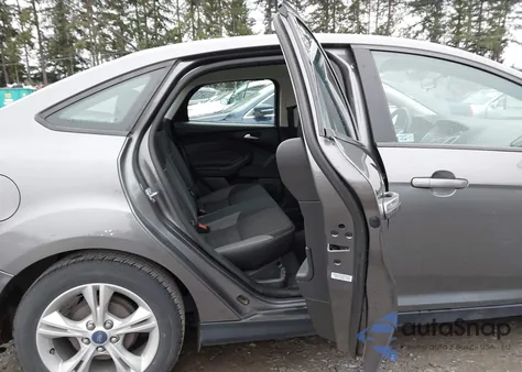 2014 Ford Focus Se z USA, uszkodzony, nr VIN 1FADP3F2XEL391872